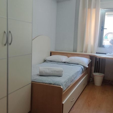Habitacion Individual Con Bano Y Cocina Compartida Hotel Madrid Eksteriør billede
